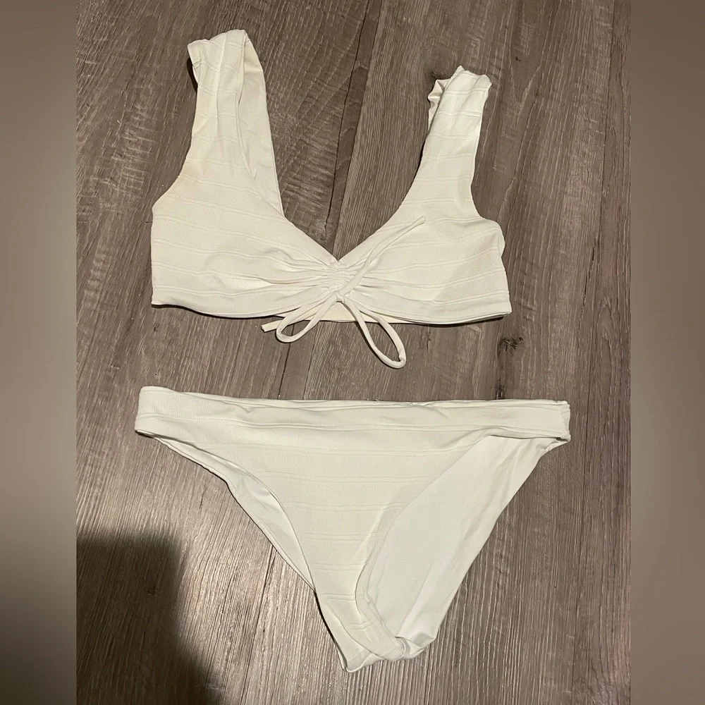 L Space White Bikini - Picture 1 of 5